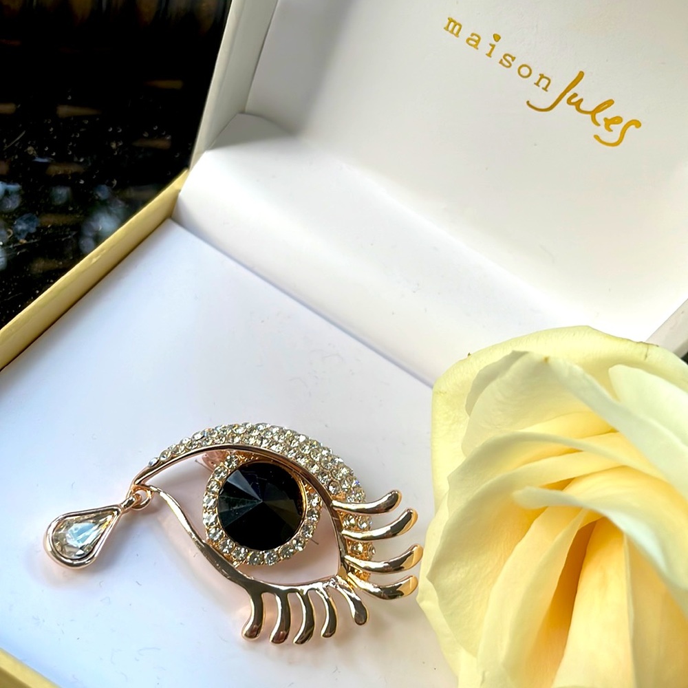 Madison Jules Tear Drop Eye Brooch - Picture 3 of 7
